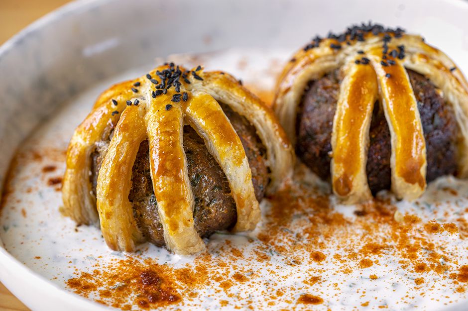 https://yemek.com/tarif/kafes-kofte/ | Kafes Köfte Tarifi