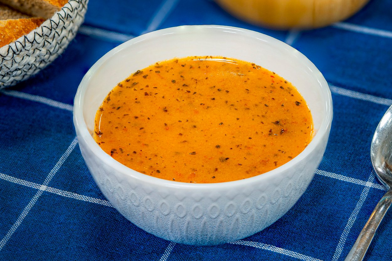 https://yemek.com/tarif/tarhana-corbasi/ | Tarhana Çorbası Tarifi