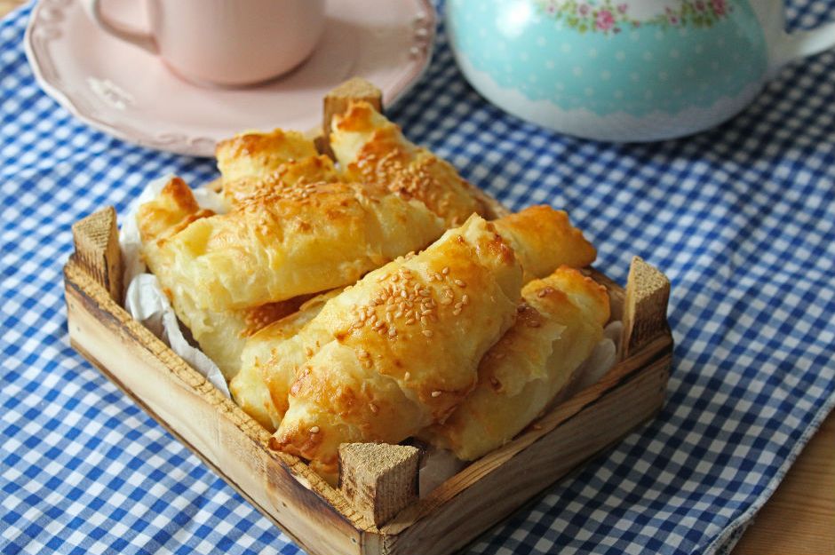 https://yemek.com/tarif/3-malzemeli-buzluk-boregi/ | 3 Malzemeli Buzluk Böreği Tarifi